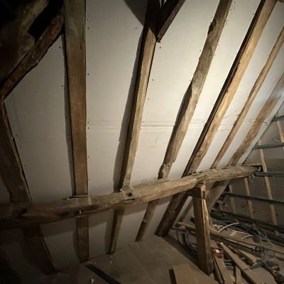 400 yr old property Surrey (12)